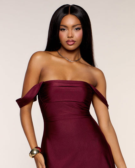 Windsor Classics Lover Off-The-Shoulder Satin Mini Dress