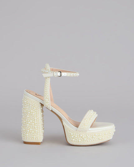 Windsor Here Comes The Glow Pearl Heels